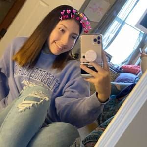 Meet your Posher, Lorena